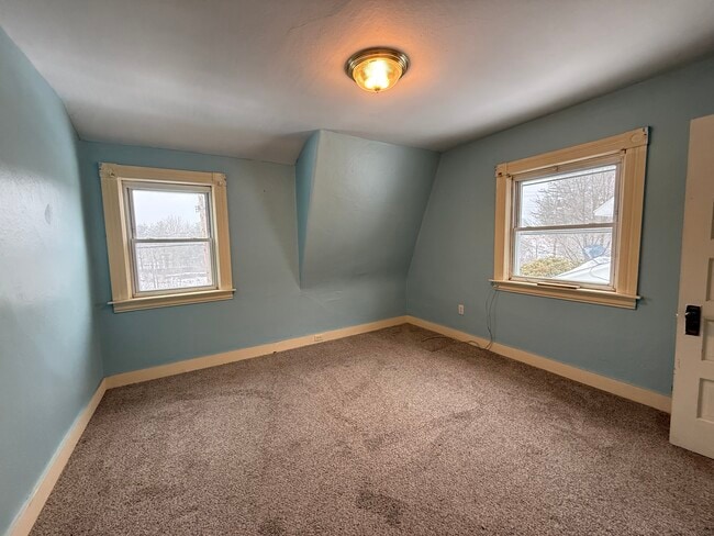 bedroom 2nd floor - 42 Connecticut Mills Ave Unit 42 A