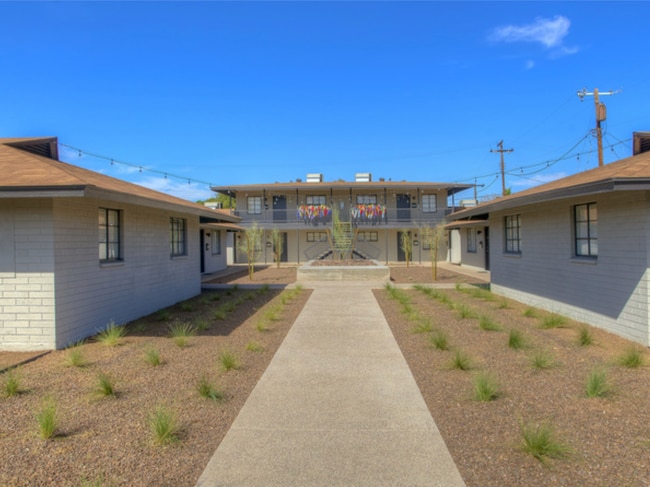 Photo - 746 W Turney Ave, Apt 8 Unit 8
