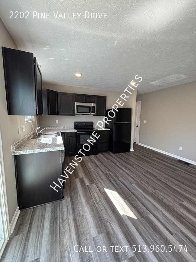 Photo - 2202 Pine Valley Dr