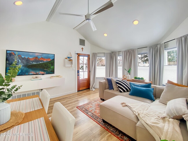 Photo - 110 Curtis Pl