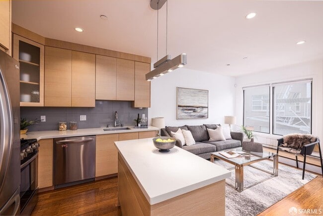 Photo - 537 Natoma St