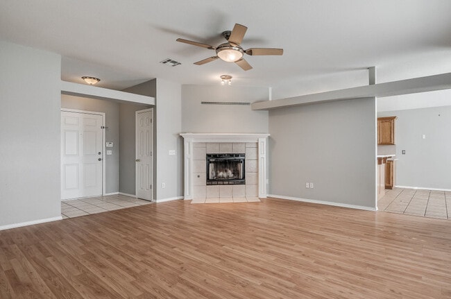 Photo - 1717 Briarcreek