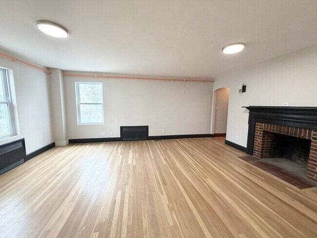 Photo - 3 1/2 Buffum St Unit 1