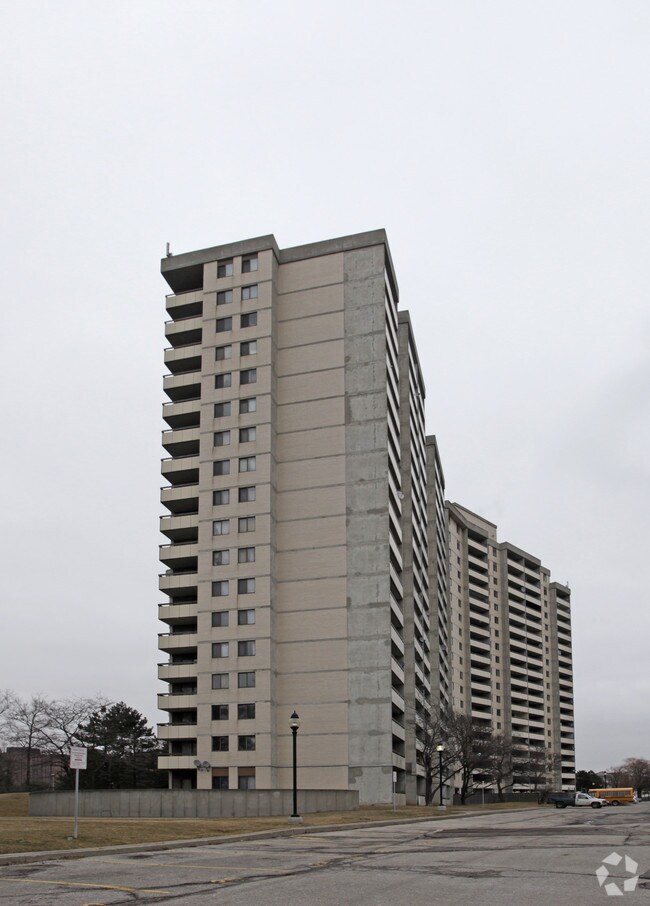 Photo - Murray Ross Apartments
