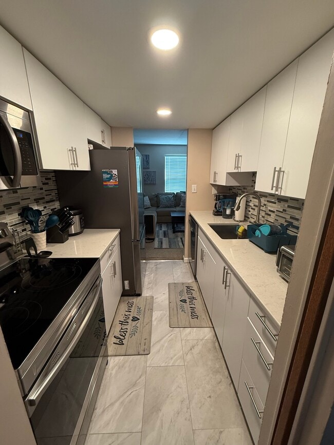 Photo - 6264 Ducketts Ln