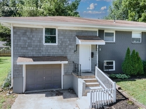 Photo - 9007 W 78th Cir House
