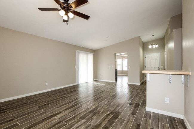 Photo - 709 N 2nd St