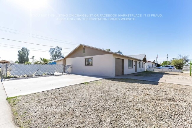 Photo - 5611 N 65th Ave