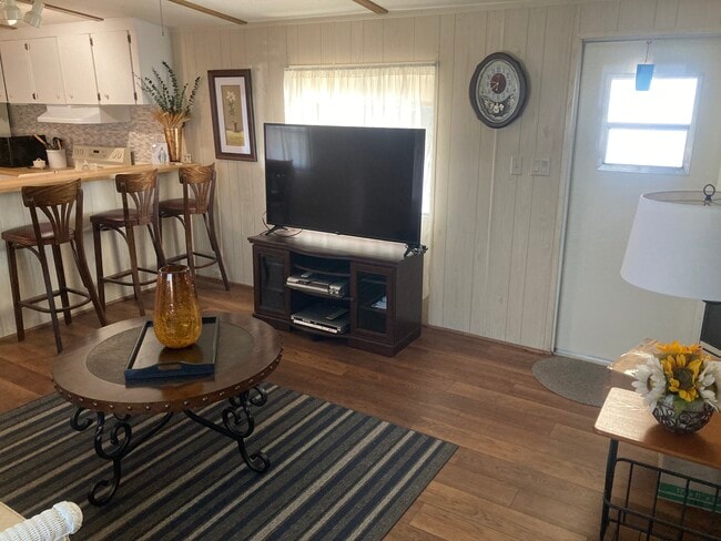 Photo - 1420 Whisper Cir