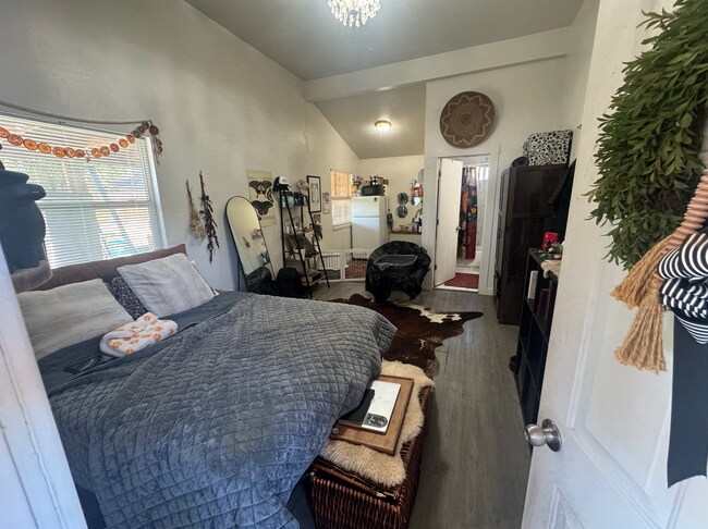 Photo - 577 400 S Unit Side Studio Apartment