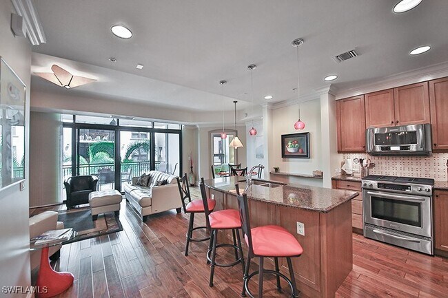 Building Photo - 9123 Strada Pl Unit 7201