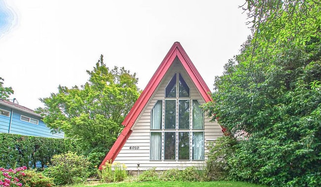 Photo - Charming A-Frame Home – Mintues from Wintl...