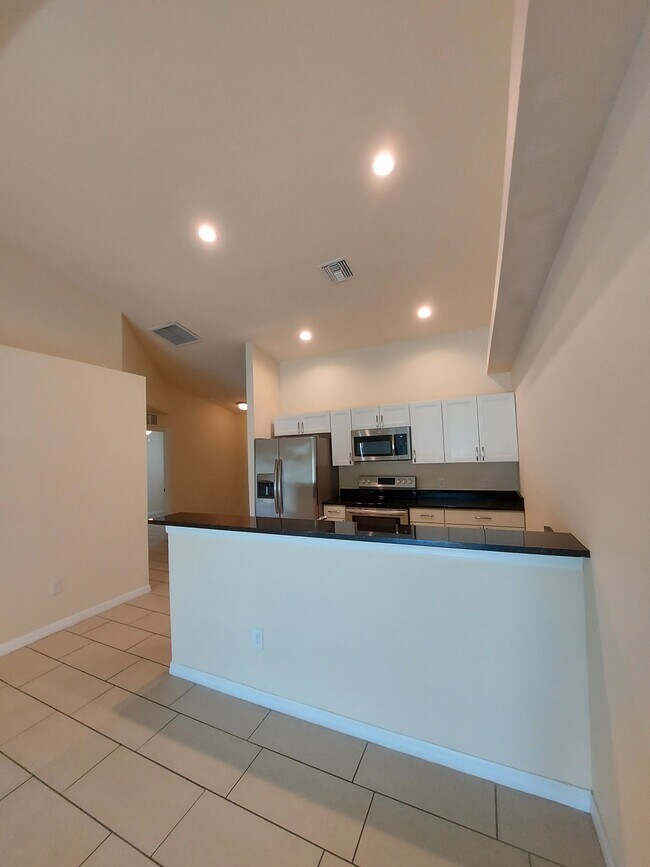 Photo - 615 SE 7th St