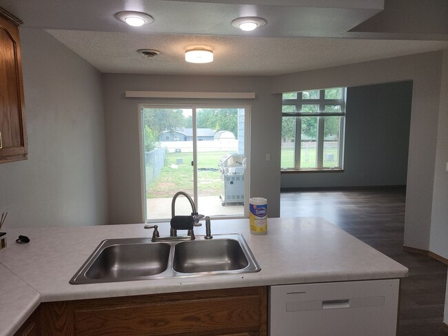 Photo - 6607 W 43rd Pl