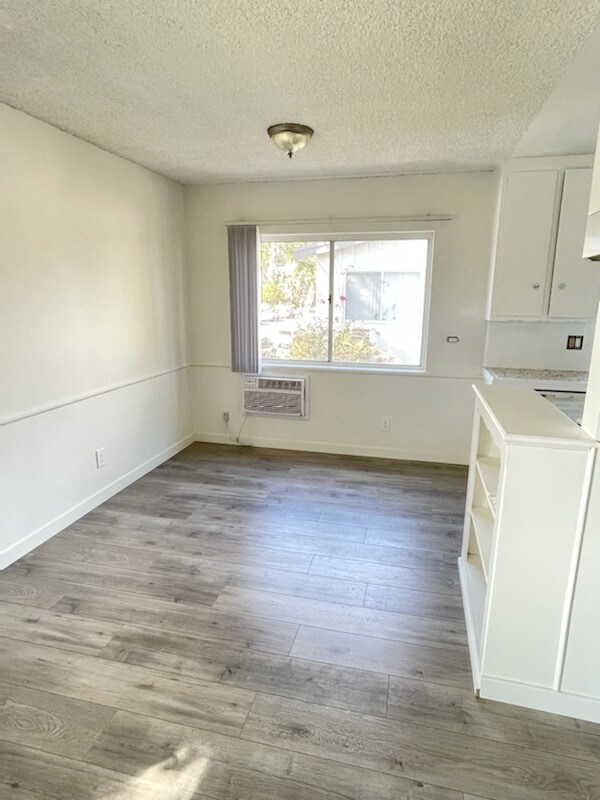 Photo - 8036 Owensmouth Ave Unit 2