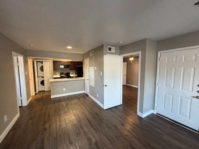 Photo - 1400 Clarewood Dr Unit b2