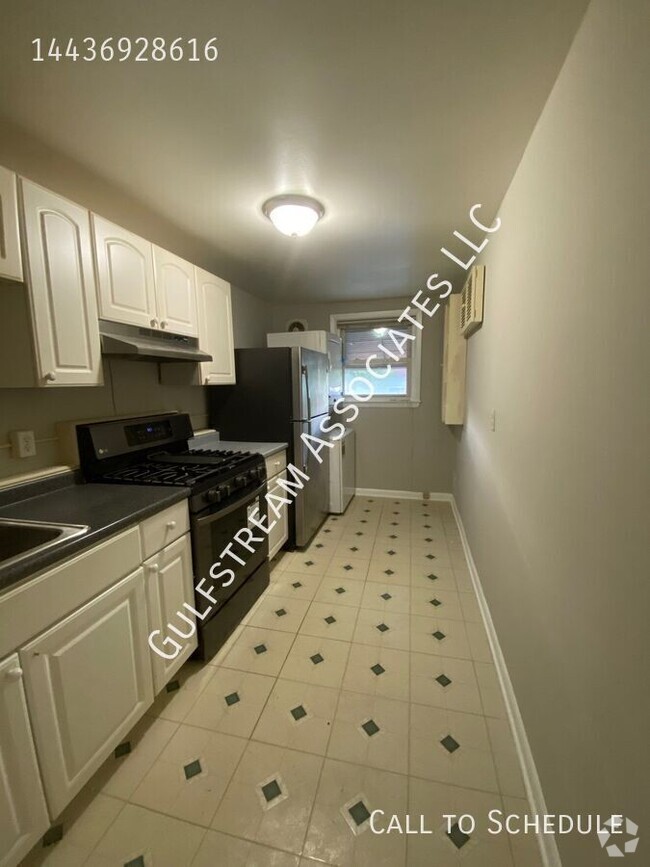 Building Photo - 3804 W Bay Ave Rental