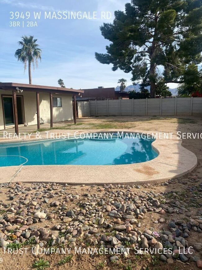 Garage and extra parking! Huge backyard! - Garage and extra parking! Huge backyard! Casa