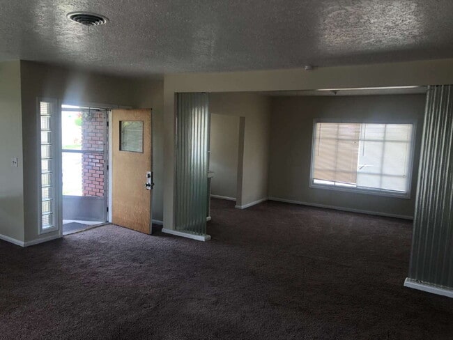 Photo - 441 W 21st St Unit 1 1
