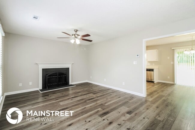 Photo - 1716 Carriage Cove Ln
