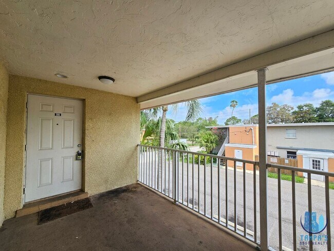 117 N Evergreen Ave Unit EVERGREEN#117-205