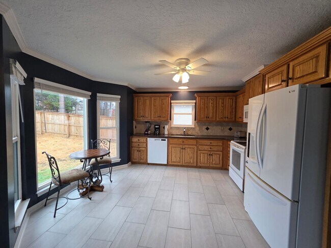 Photo - 1318 Maple Leaf Ct