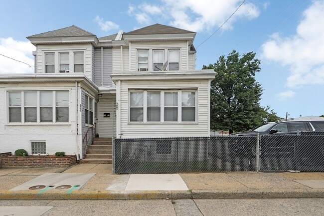 Photo - 3403 River Rd