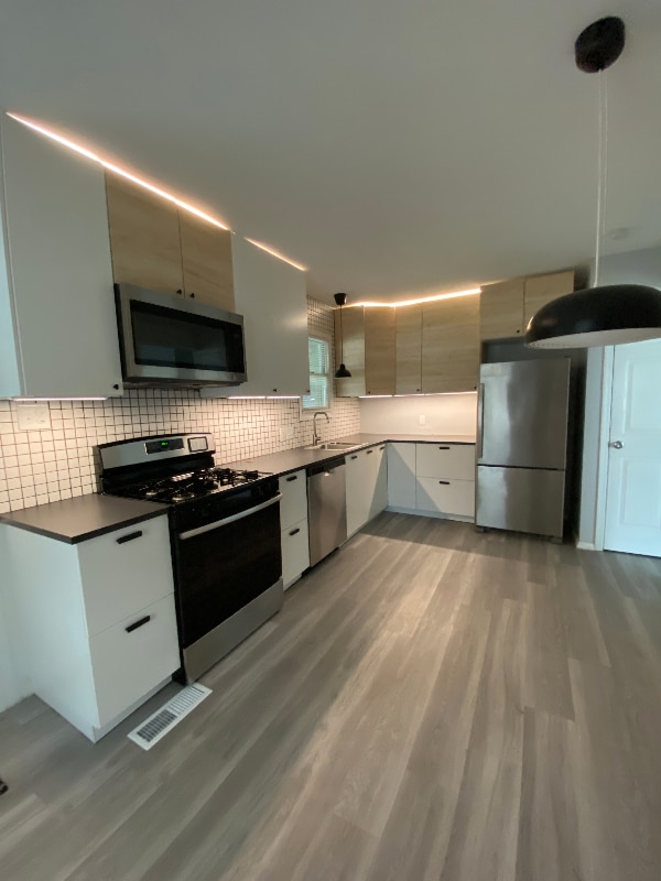 Photo - 220 W Corbin St