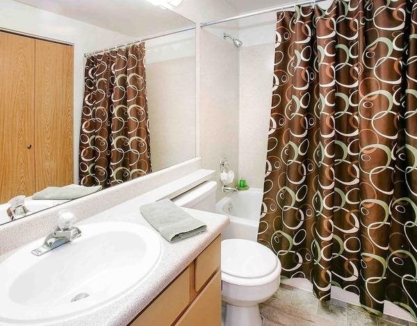 Photo - Sutter's Square