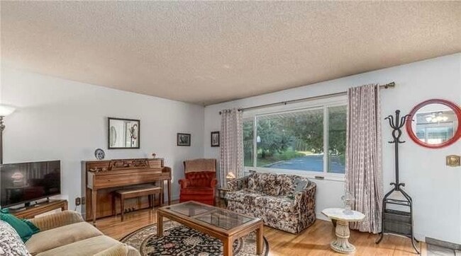Photo - 2210 14th St W