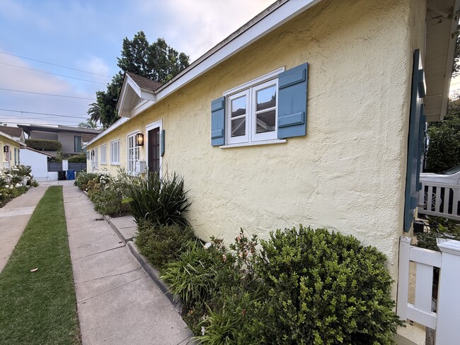 Photo - 9016 Rangely Ave Unit Bungalow B