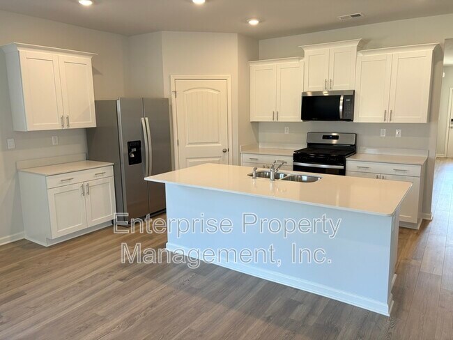 Photo - 80 Burr Oak Cv