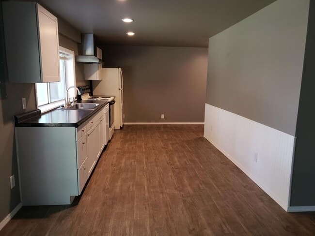 Building Photo - 5775 Unit 5775 Lower