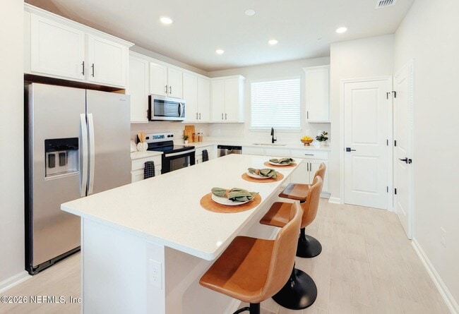 160 Barstow Pl