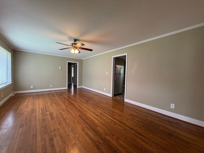 Building Photo - 4/2 House in Rosemount Park- $1,495