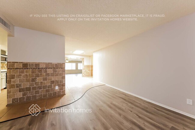 Photo - 5141 W Larkspur Dr