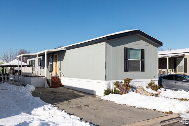 Photo - Riverside Apartments