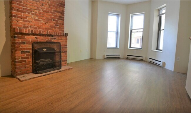 Building Photo - 56 Saint Germain St Unit 24-3