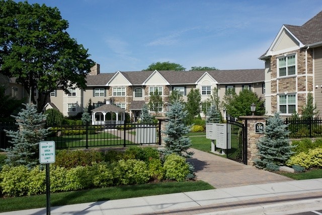 Fairfield Courtyard At Farmingdale