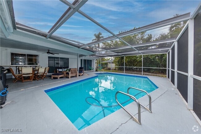 Building Photo - 12150 McGregor Blvd Rental