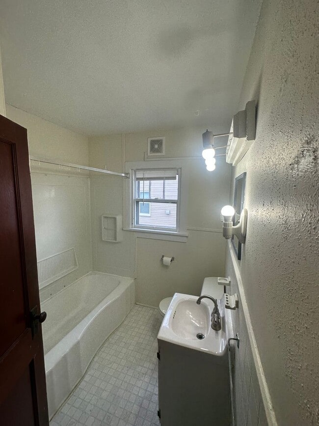 Photo - sun916 Unit A