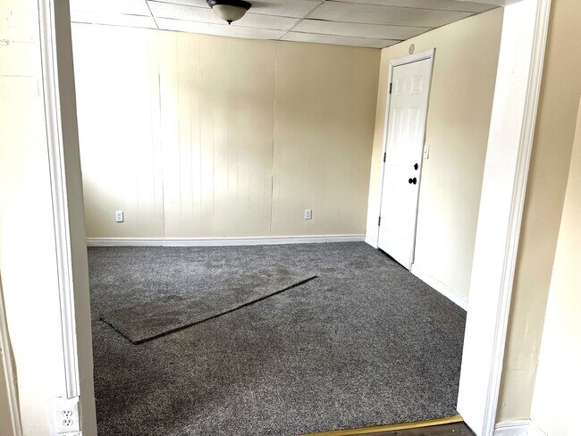 Photo - 439 W 8th St Unit 3