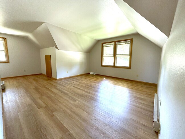 Photo - 8080 W Potomac Ave Unit Upper