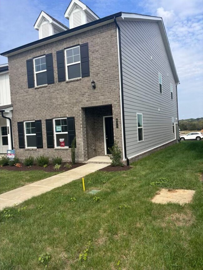 **BE THE FIRST ONE TO LIVE IN THIS BRAND N... Townhome Townhome