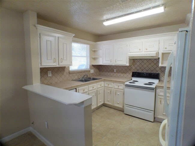 Photo - 1301 Glenmore Dr