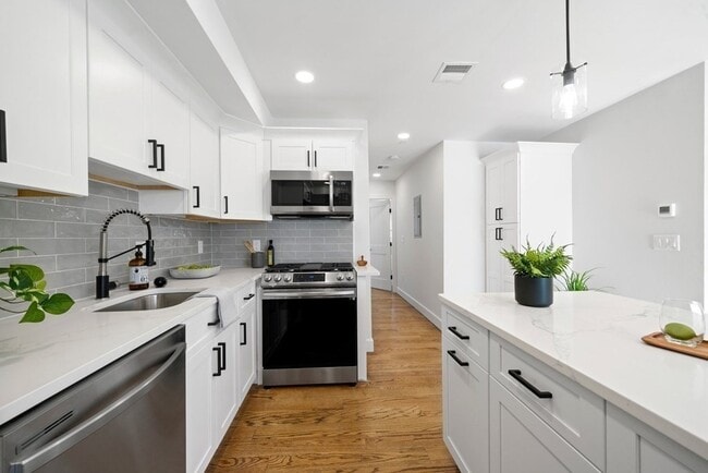 Photo - 19 Armory St Unit 4