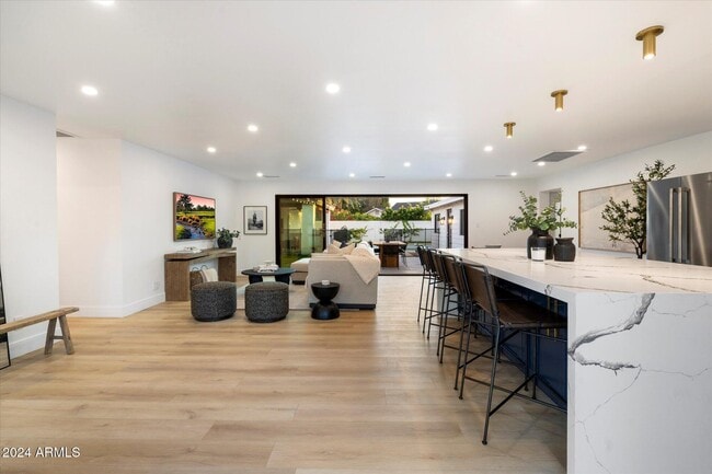 Photo - 3827 E Hazelwood St