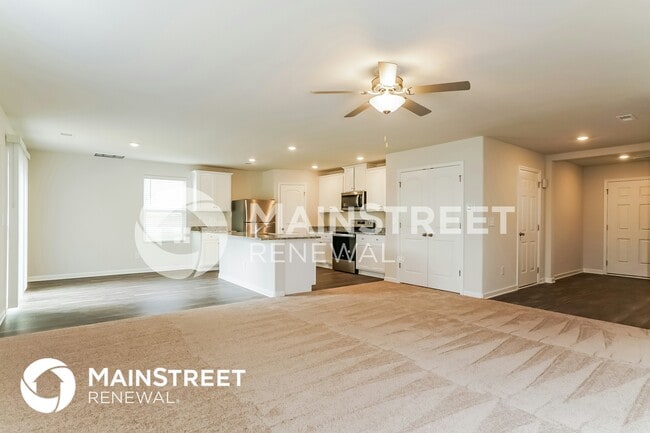 Photo - 724 Cider Ml Wy