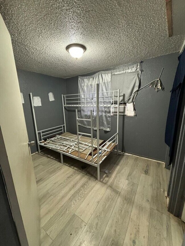 Photo - Amazing Price 1 Bed 1 Bath for Rent Lubboc...