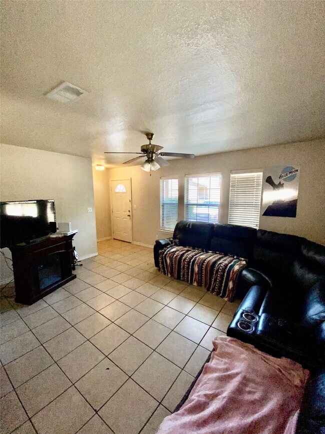 Photo - 150 Sendero Dr